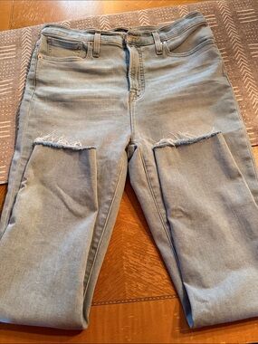 J Crew Mercantile Light Blue Women’s Distressed Knee Jeans